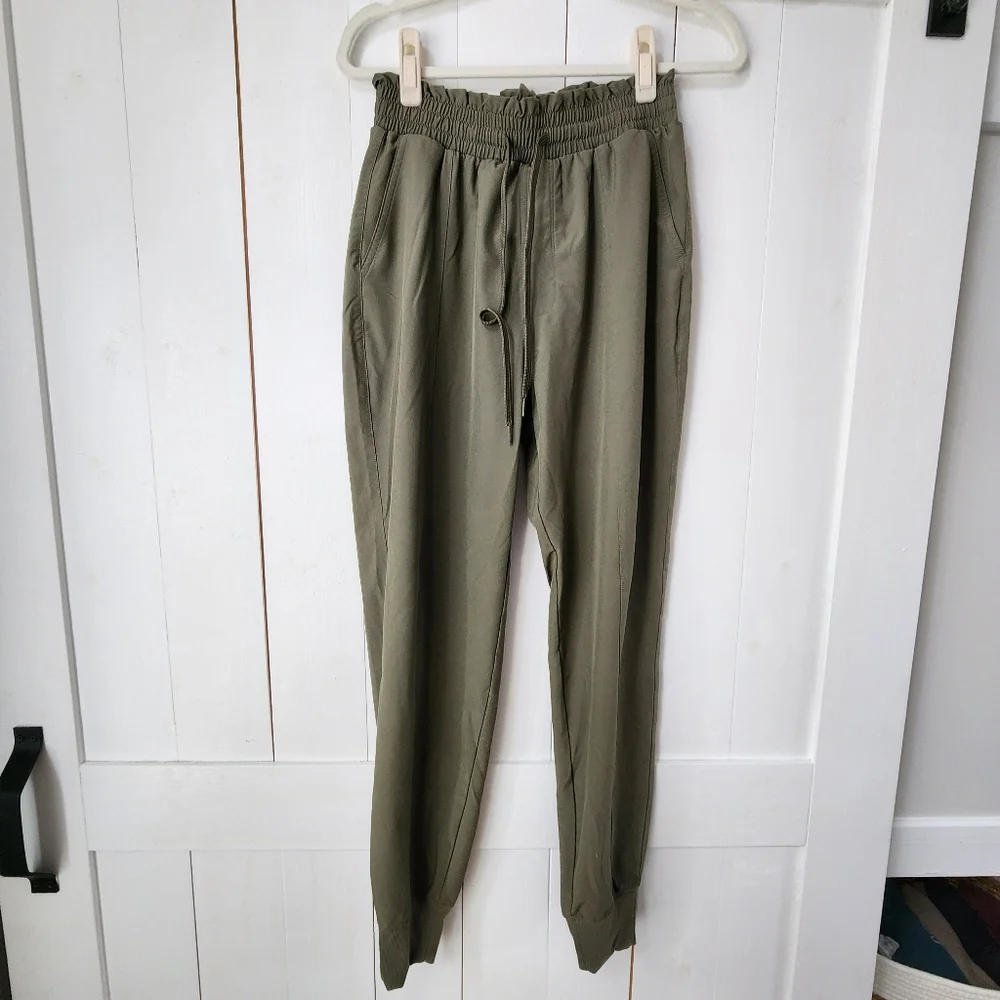 A&F Traveler Joggers - Picture 2 of 6